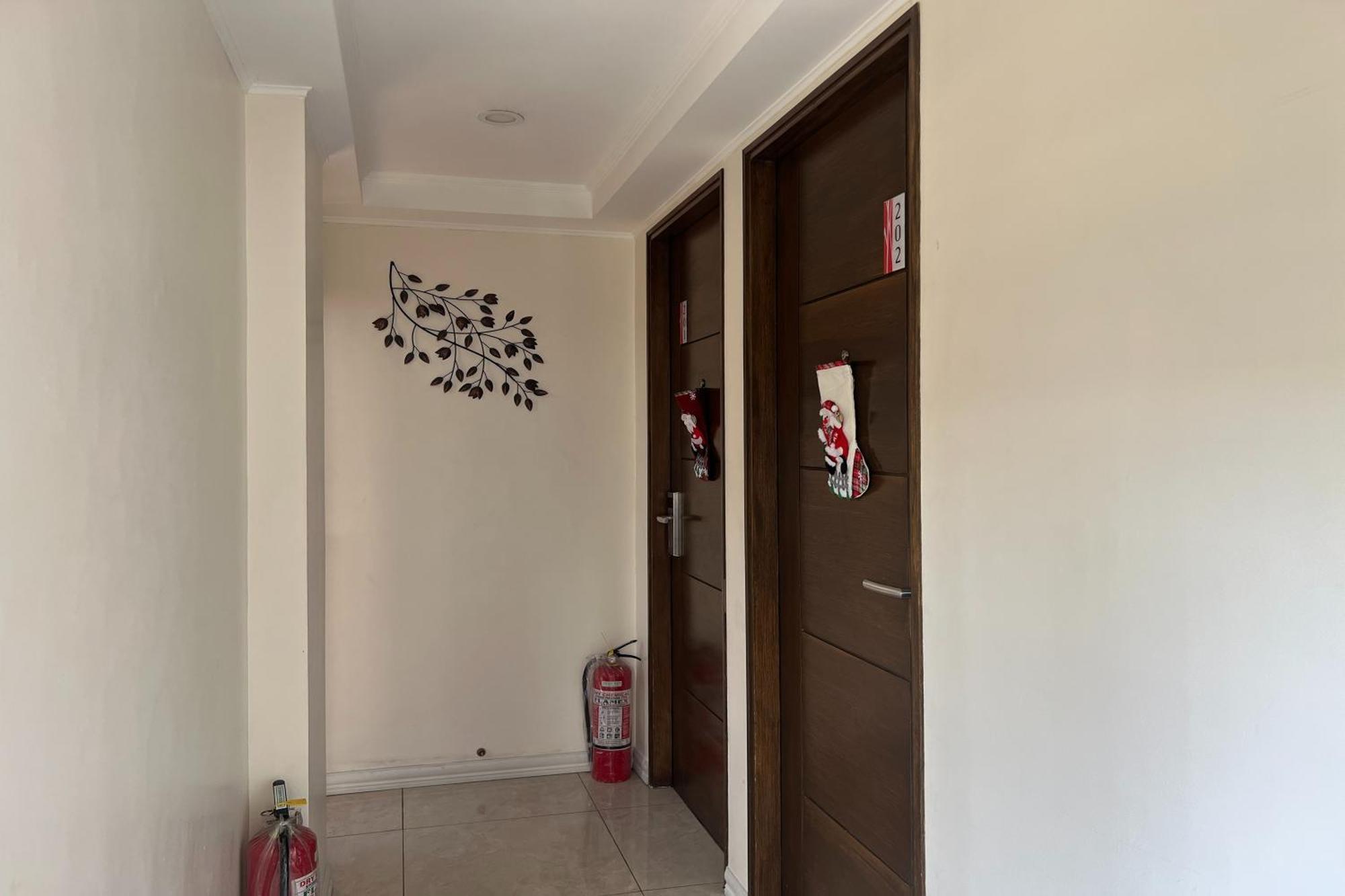 פאסאי Khotel Near T3 Airport מראה חיצוני תמונה