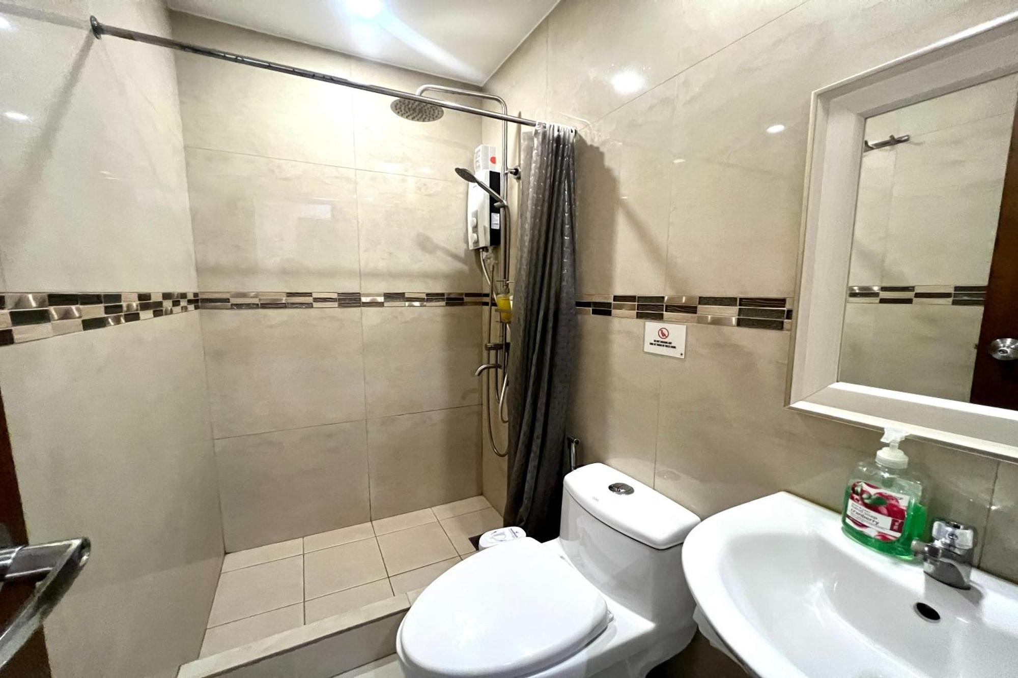 פאסאי Khotel Near T3 Airport מראה חיצוני תמונה